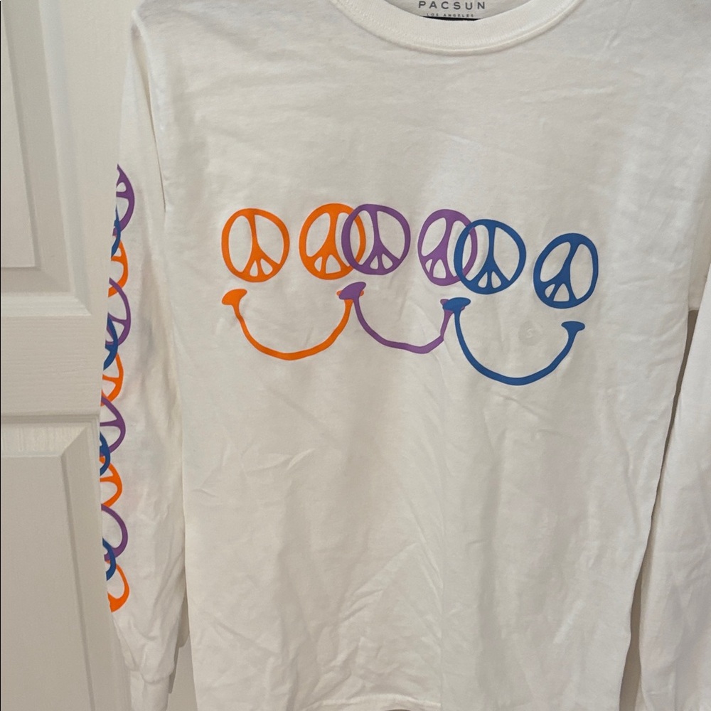 PacSun White Long Sleeve Tee with Multicolor Peace Design - Picture 5 of 8